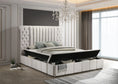 Cargar la imagen en la vista de la galería, JASMINE WHITE - Boucle Upholstered Storage Panel Bed